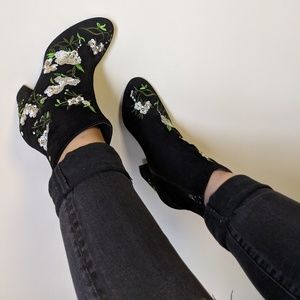 Floral Embroidered Boots